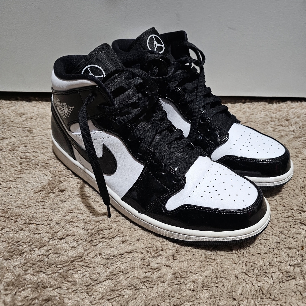 Jordan 1 Mid Carbon Fiber